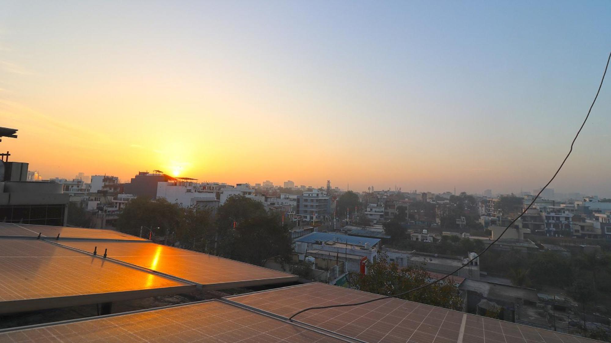 Skycity Hotel Gurgaon Bagian luar foto