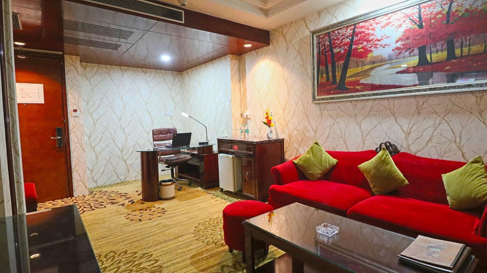 Skycity Hotel Gurgaon Bagian luar foto