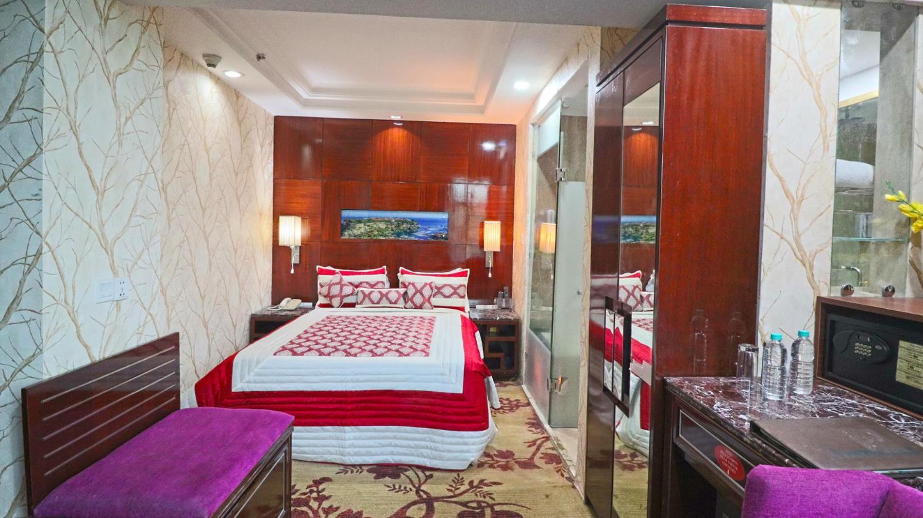 Skycity Hotel Gurgaon Bagian luar foto