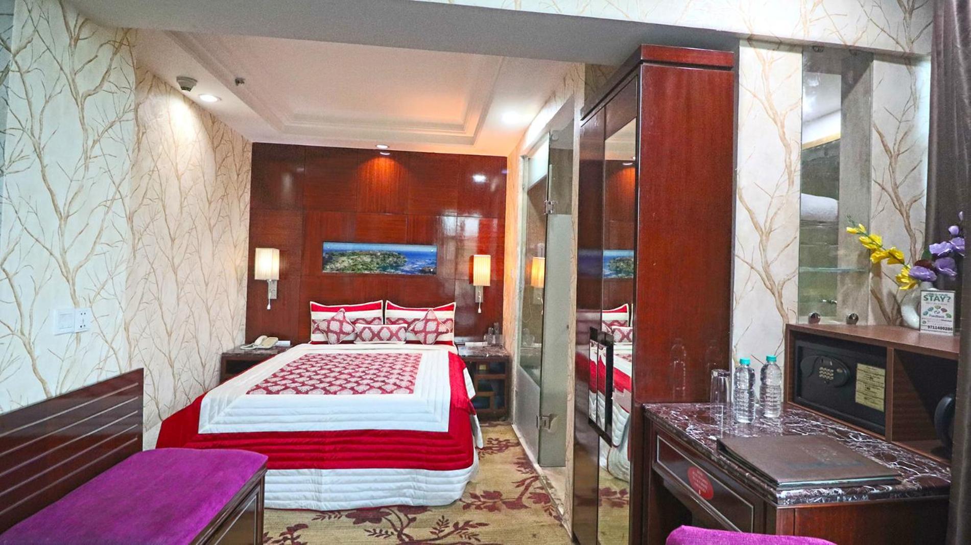 Skycity Hotel Gurgaon Bagian luar foto