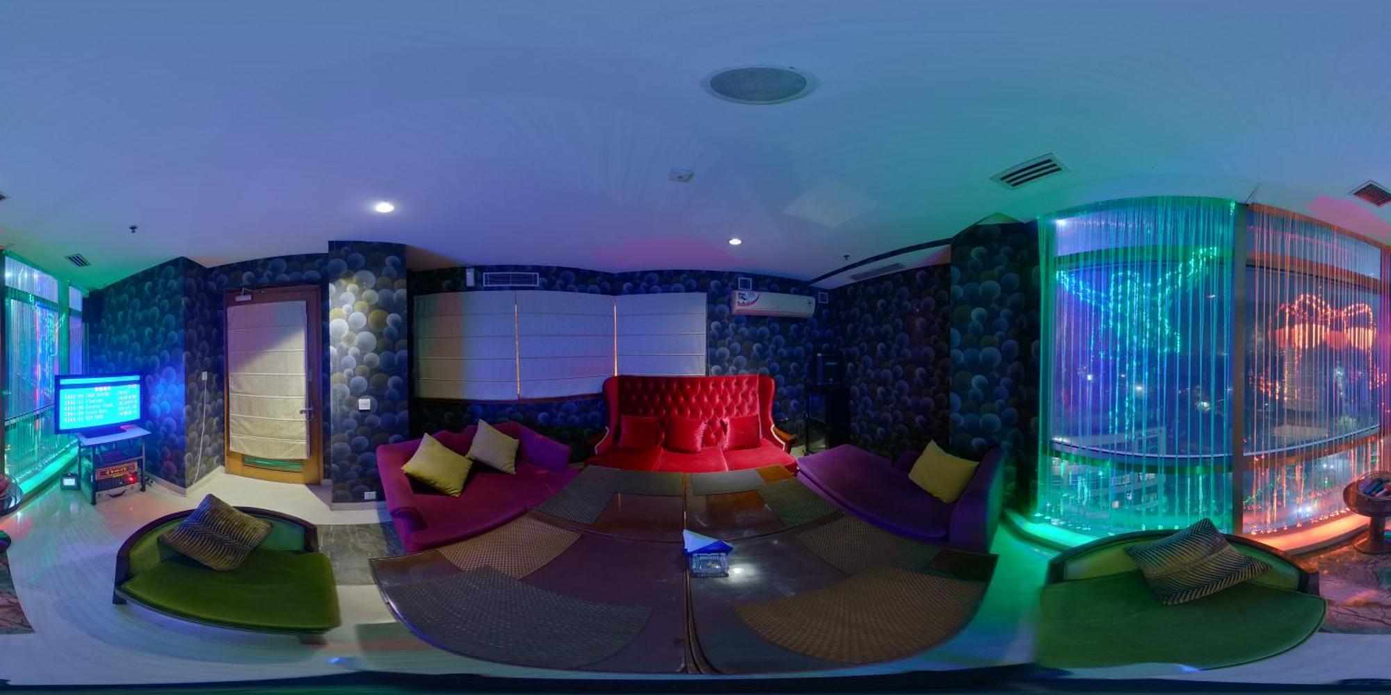 Skycity Hotel Gurgaon Bagian luar foto